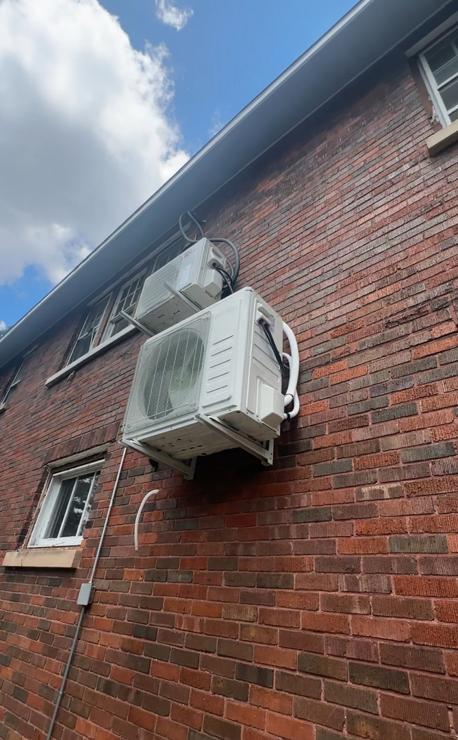 914-916 N Winnebago Street, Rockford, IL 61103