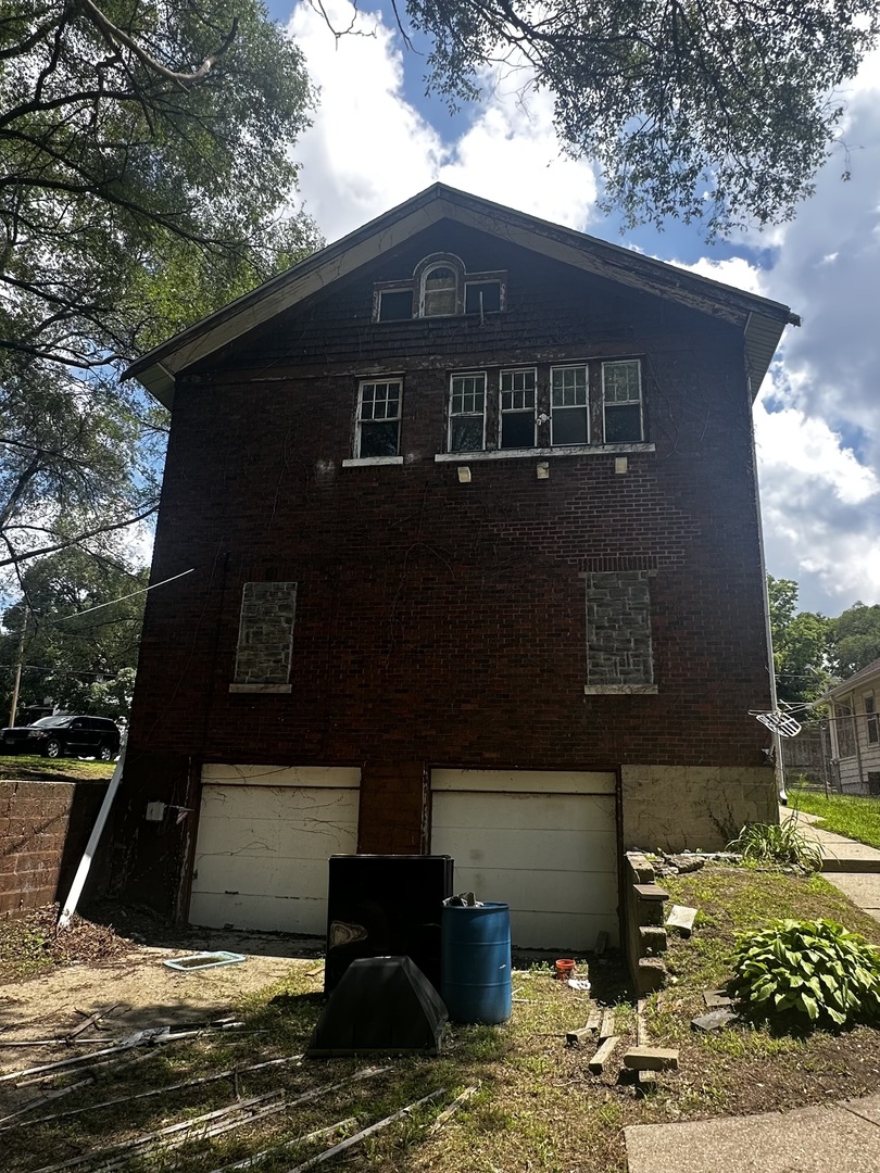 914-916 N Winnebago Street, Rockford, IL 61103