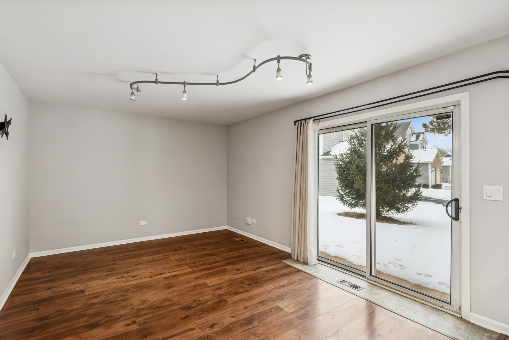 1830 Princeton Court, Gurnee, IL 60031