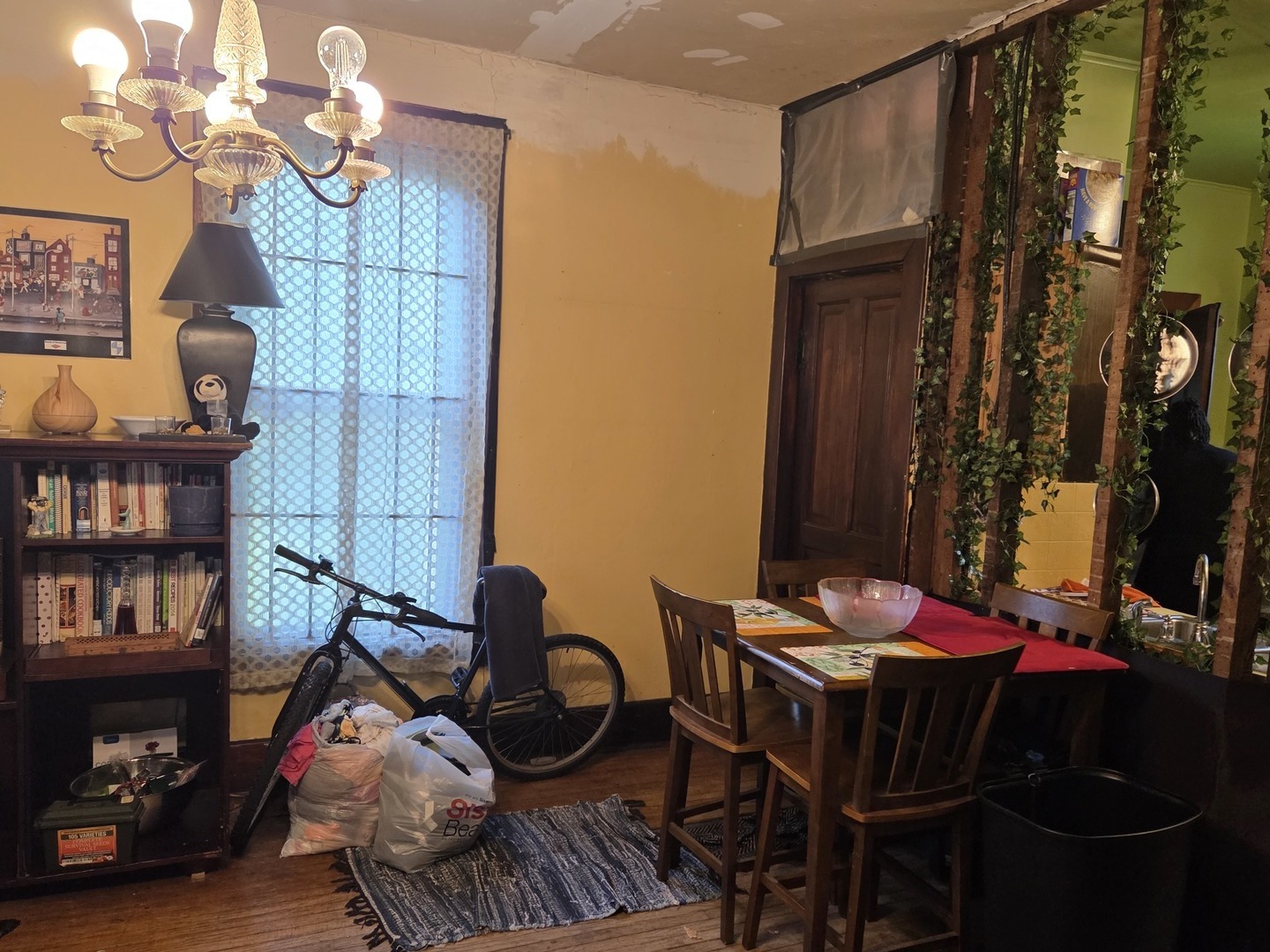 6738 S Normal Boulevard, Chicago, IL 60621