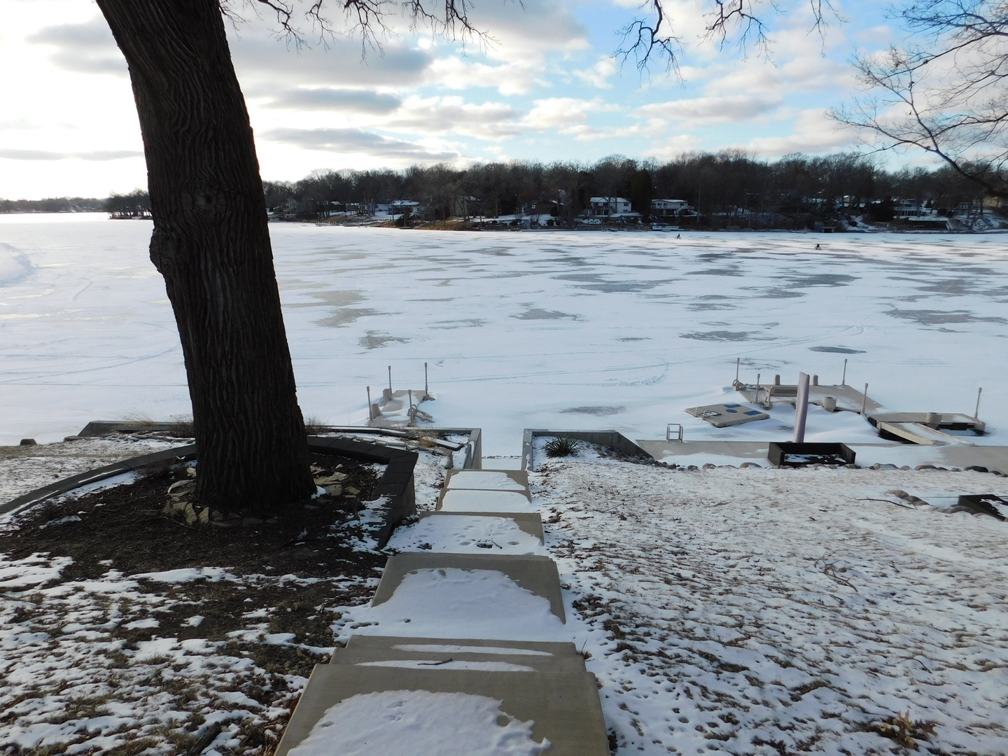 1590 Lake Holiday Drive, Lake Holiday, IL 60548