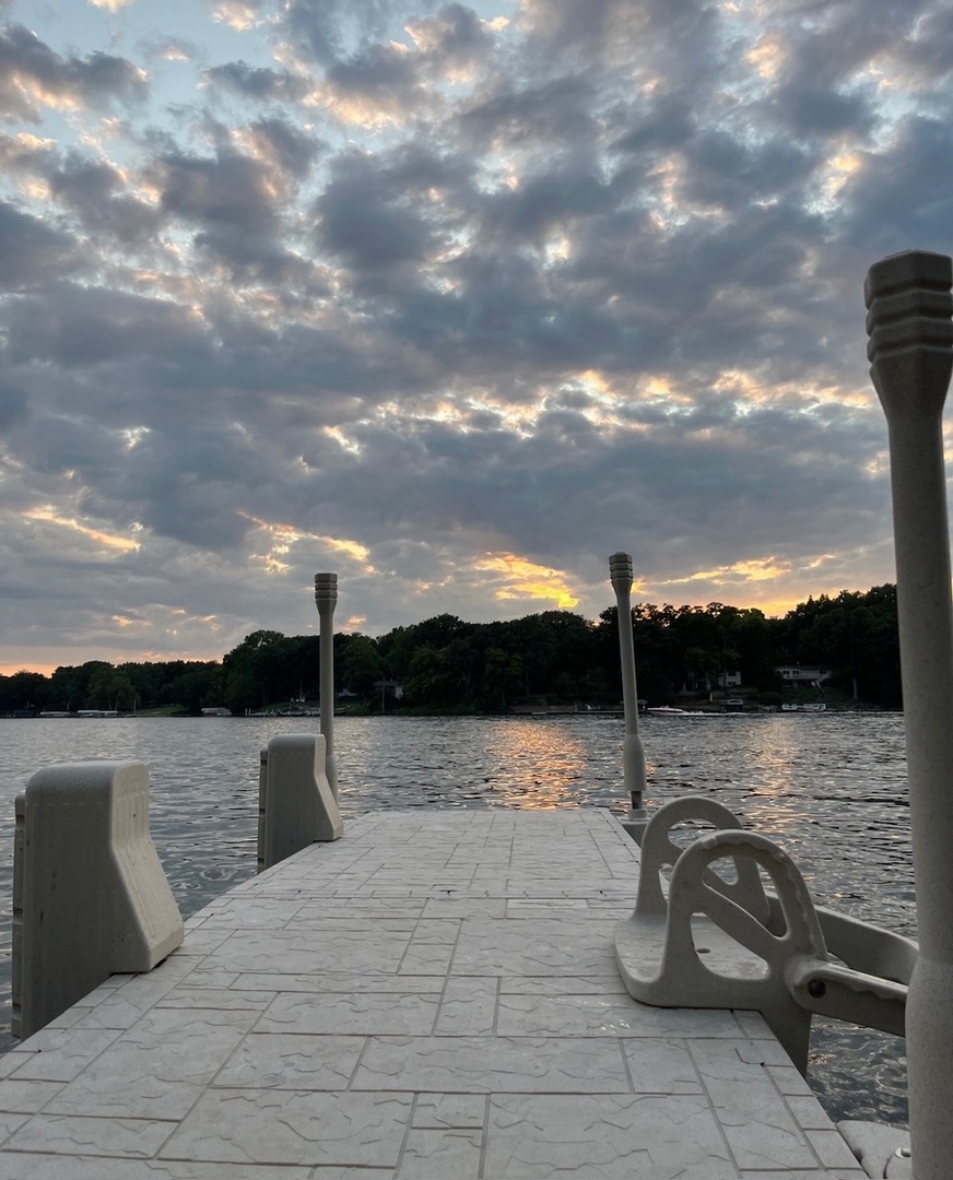 1590 Lake Holiday Drive, Lake Holiday, IL 60548