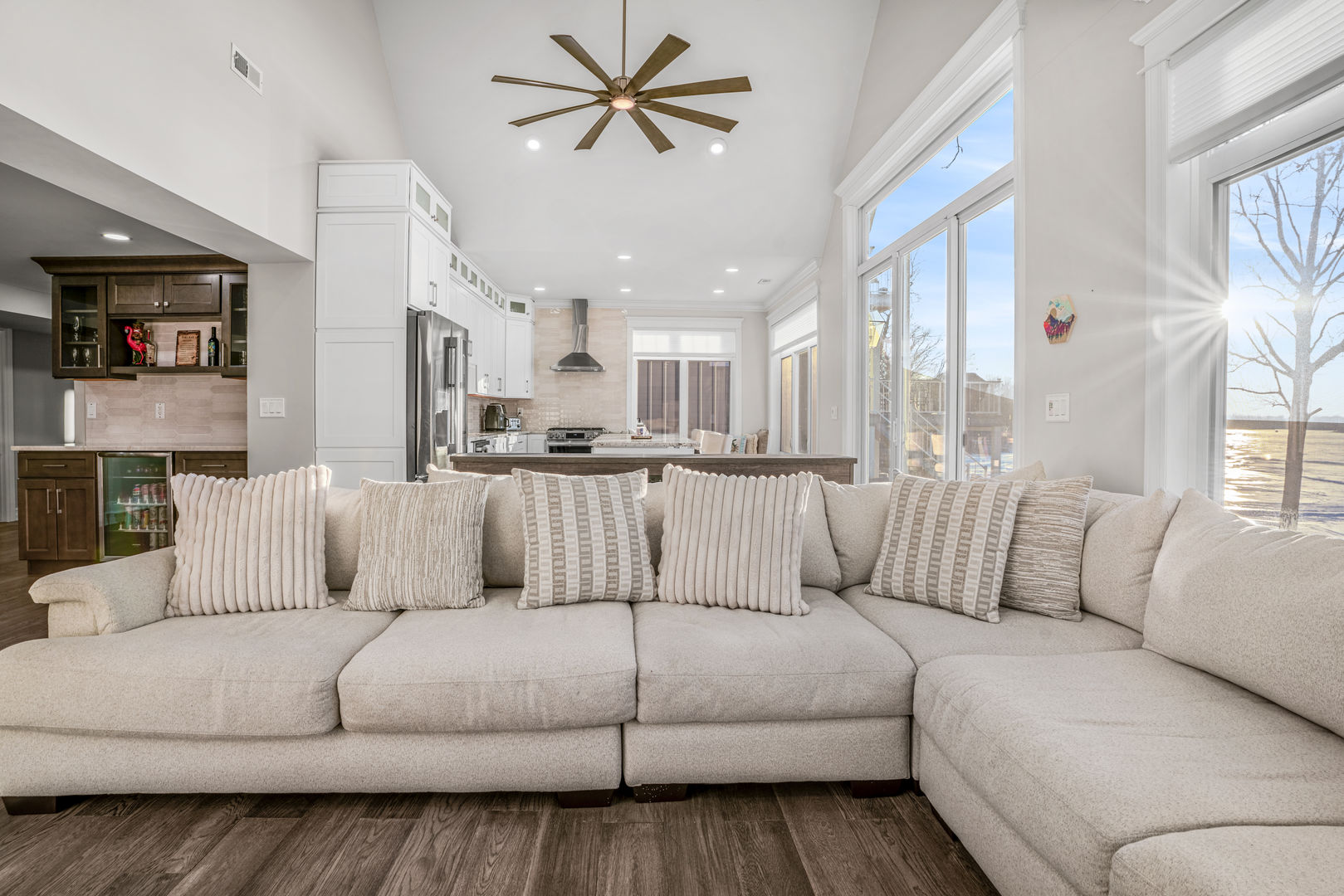 1590 Lake Holiday Drive, Lake Holiday, IL 60548