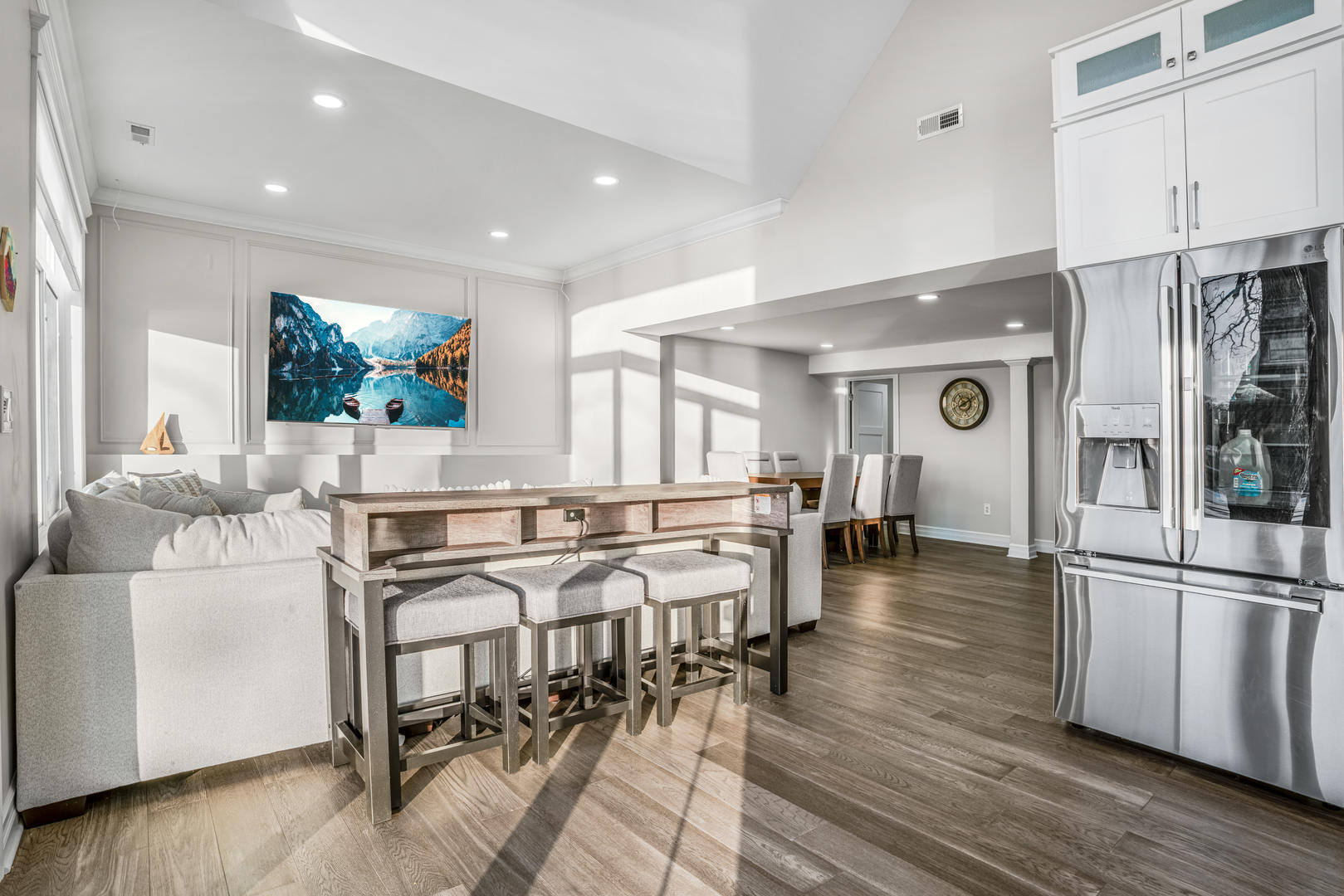 1590 Lake Holiday Drive, Lake Holiday, IL 60548