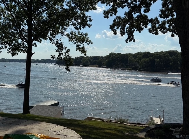 1590 Lake Holiday Drive, Lake Holiday, IL 60548