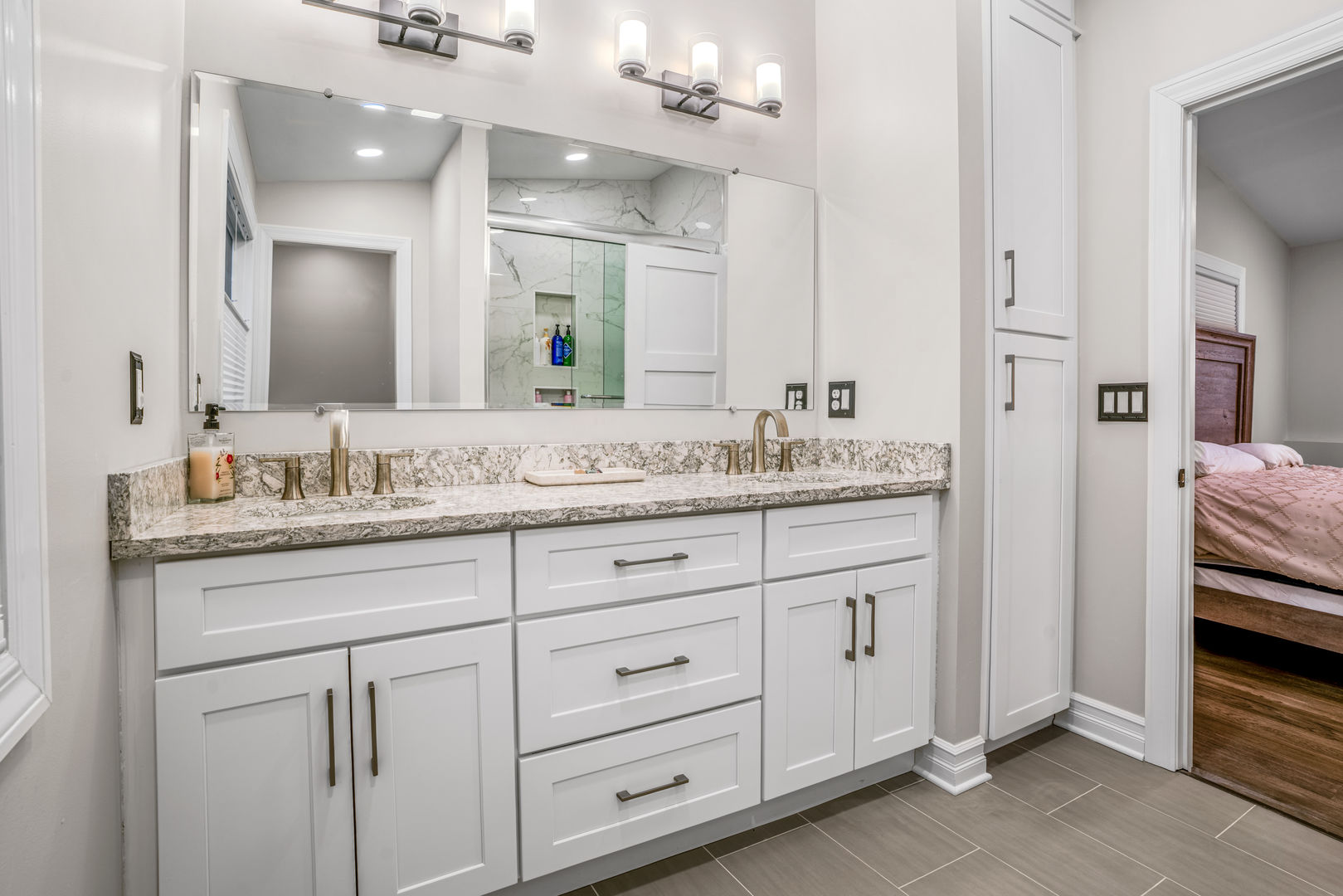 1590 Lake Holiday Drive, Lake Holiday, IL 60548