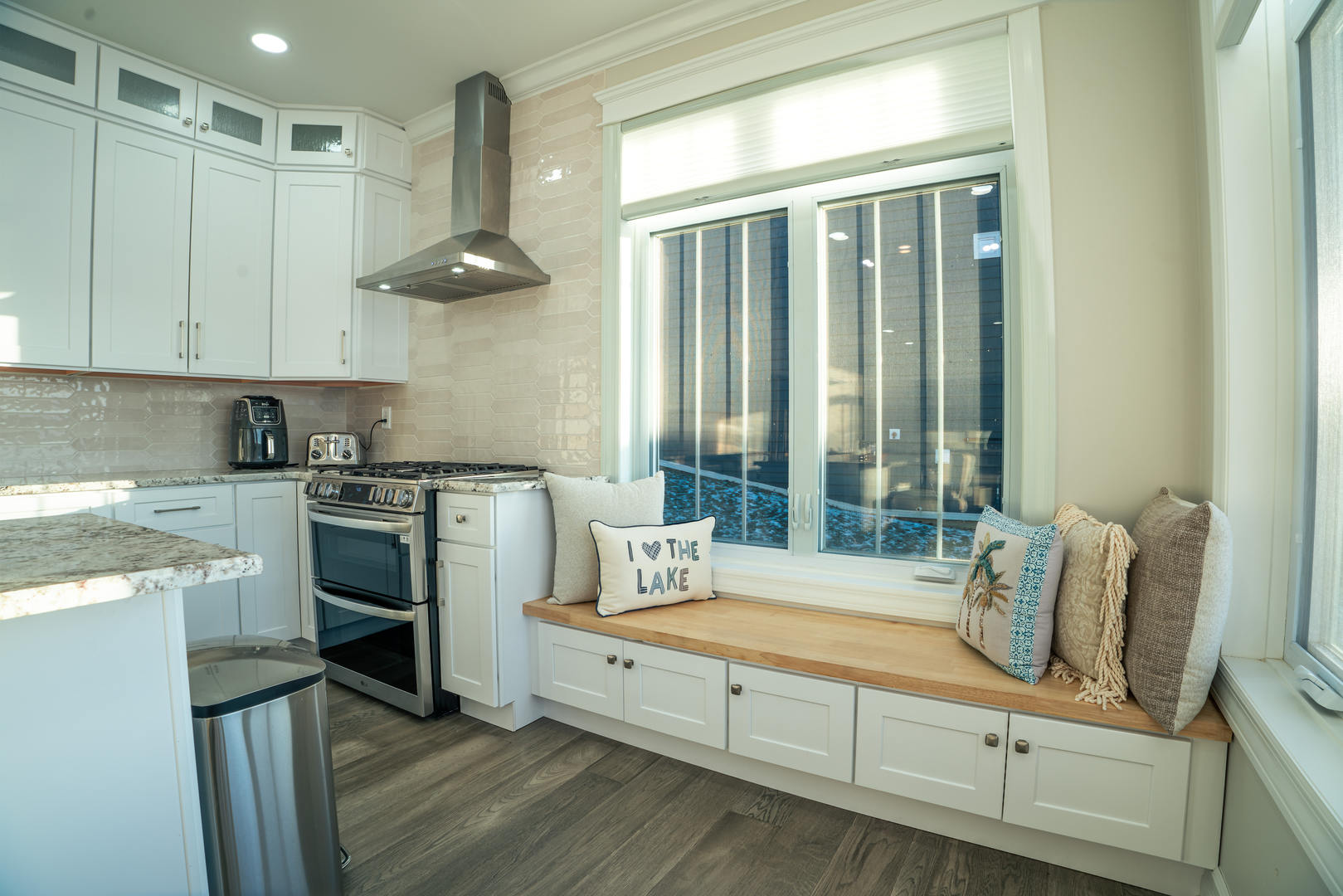 1590 Lake Holiday Drive, Lake Holiday, IL 60548