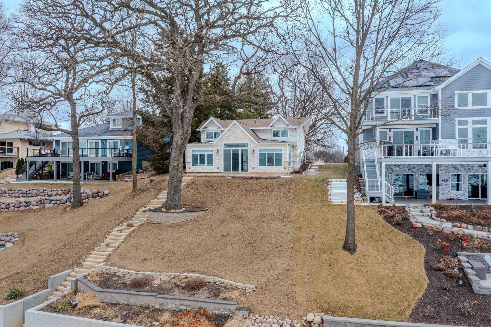 1590 Lake Holiday Drive, Lake Holiday, IL 60548