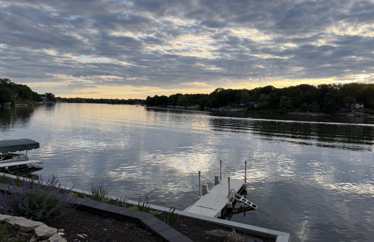 1590 Lake Holiday Drive, Lake Holiday, IL 60548