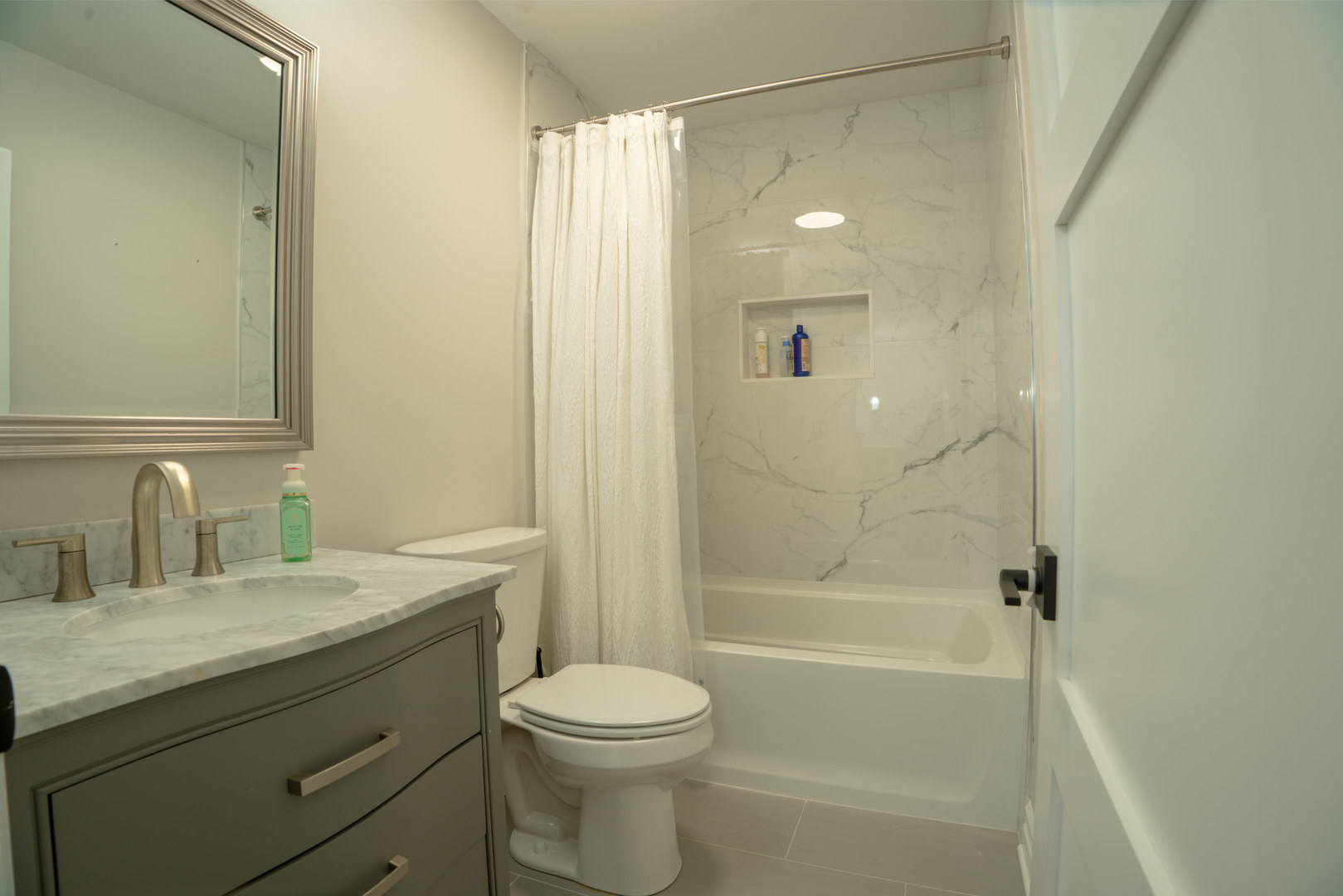 1590 Lake Holiday Drive, Lake Holiday, IL 60548