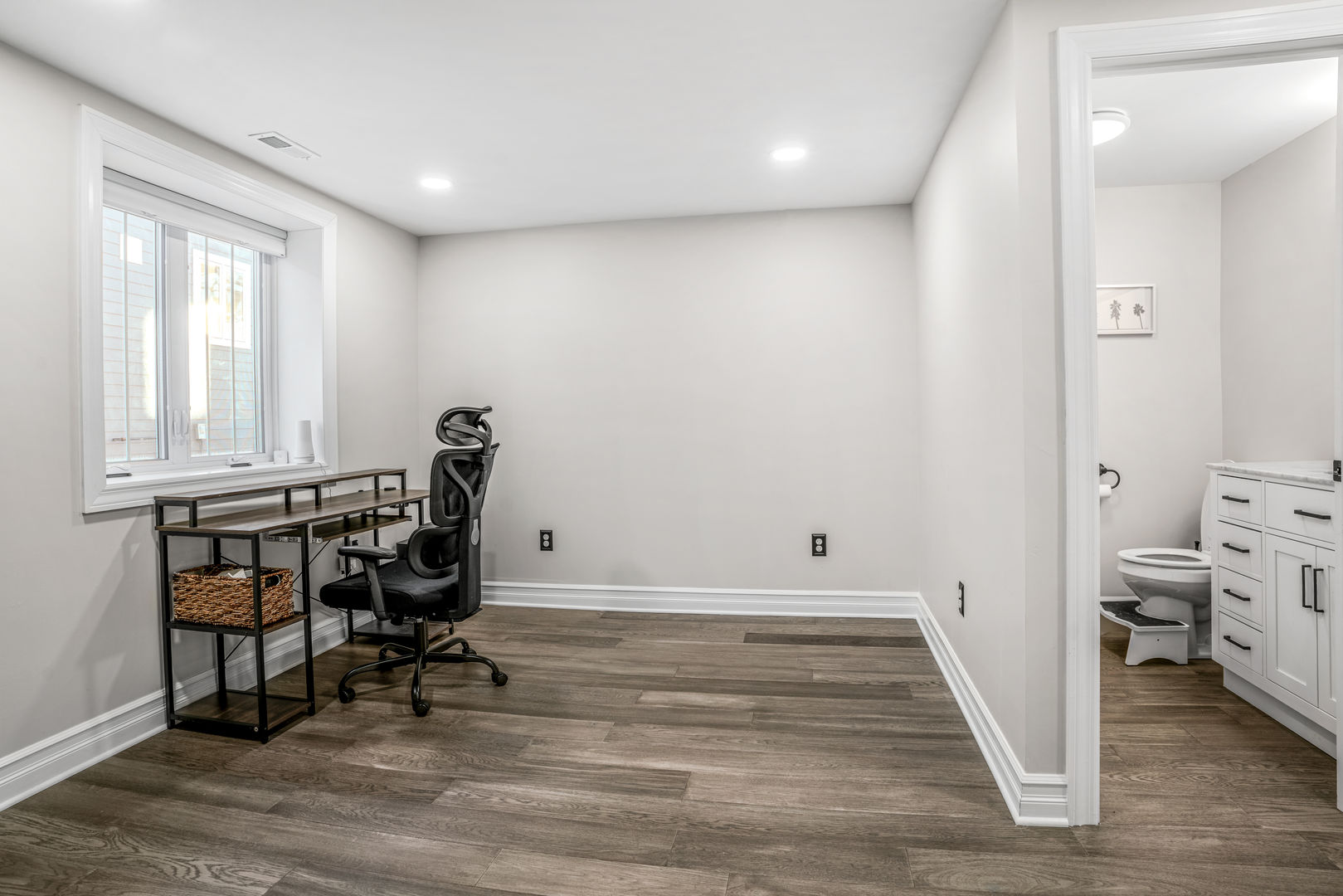 1590 Lake Holiday Drive, Lake Holiday, IL 60548