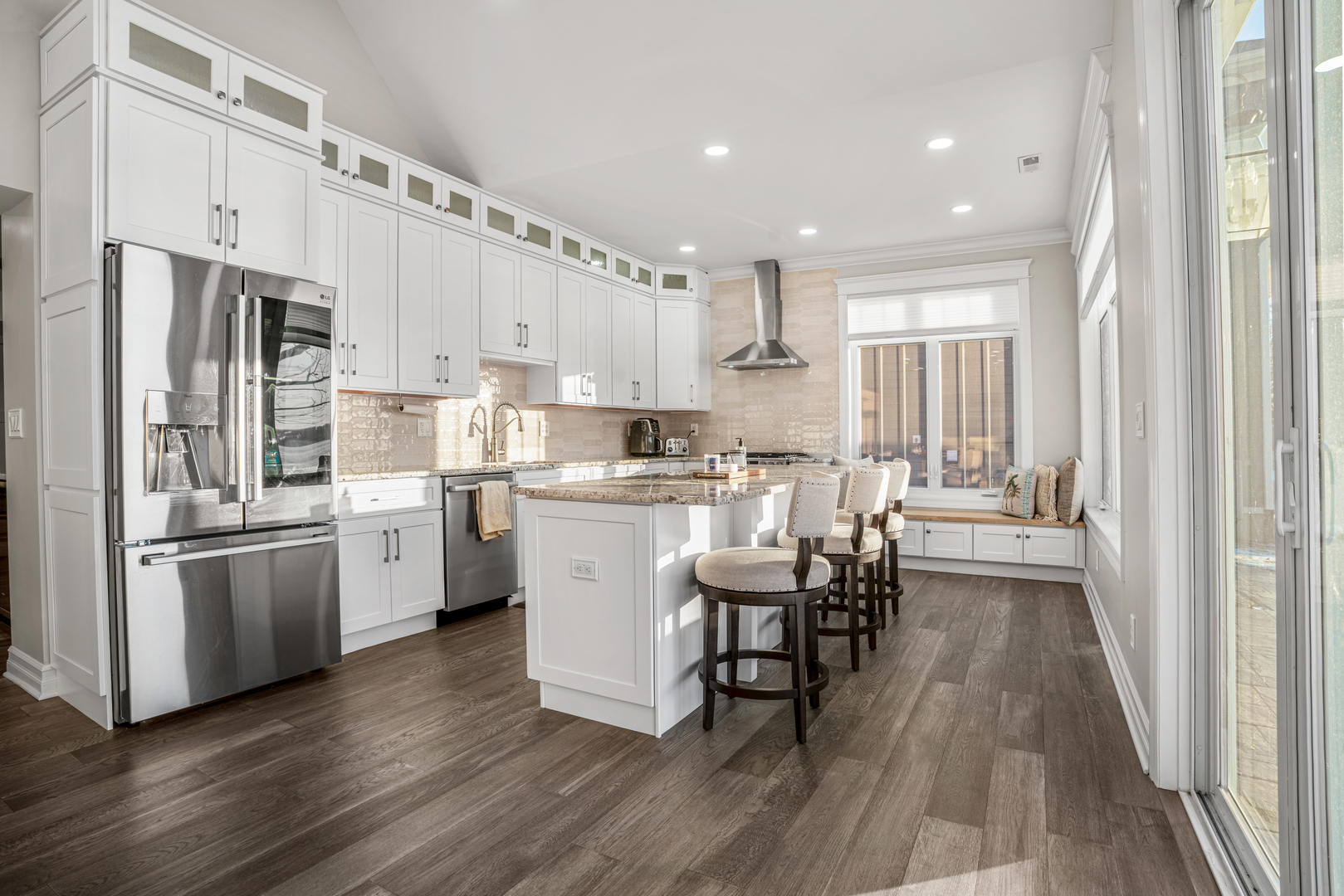 1590 Lake Holiday Drive, Lake Holiday, IL 60548