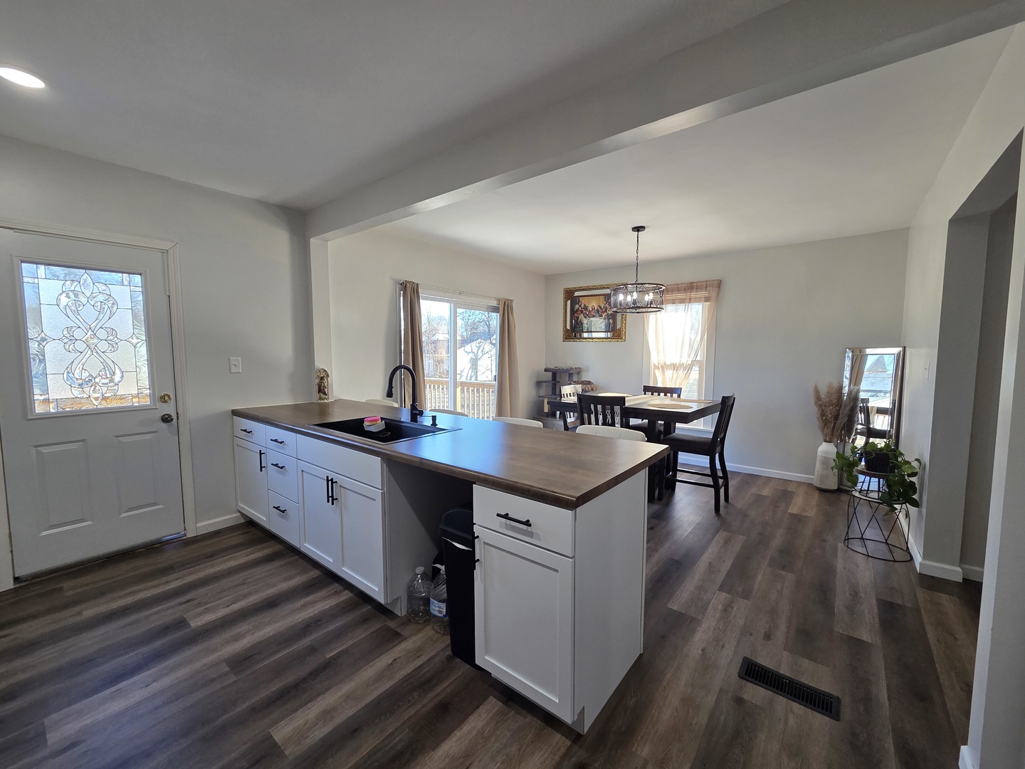 908 1st Avenue, Sterling, IL 61081