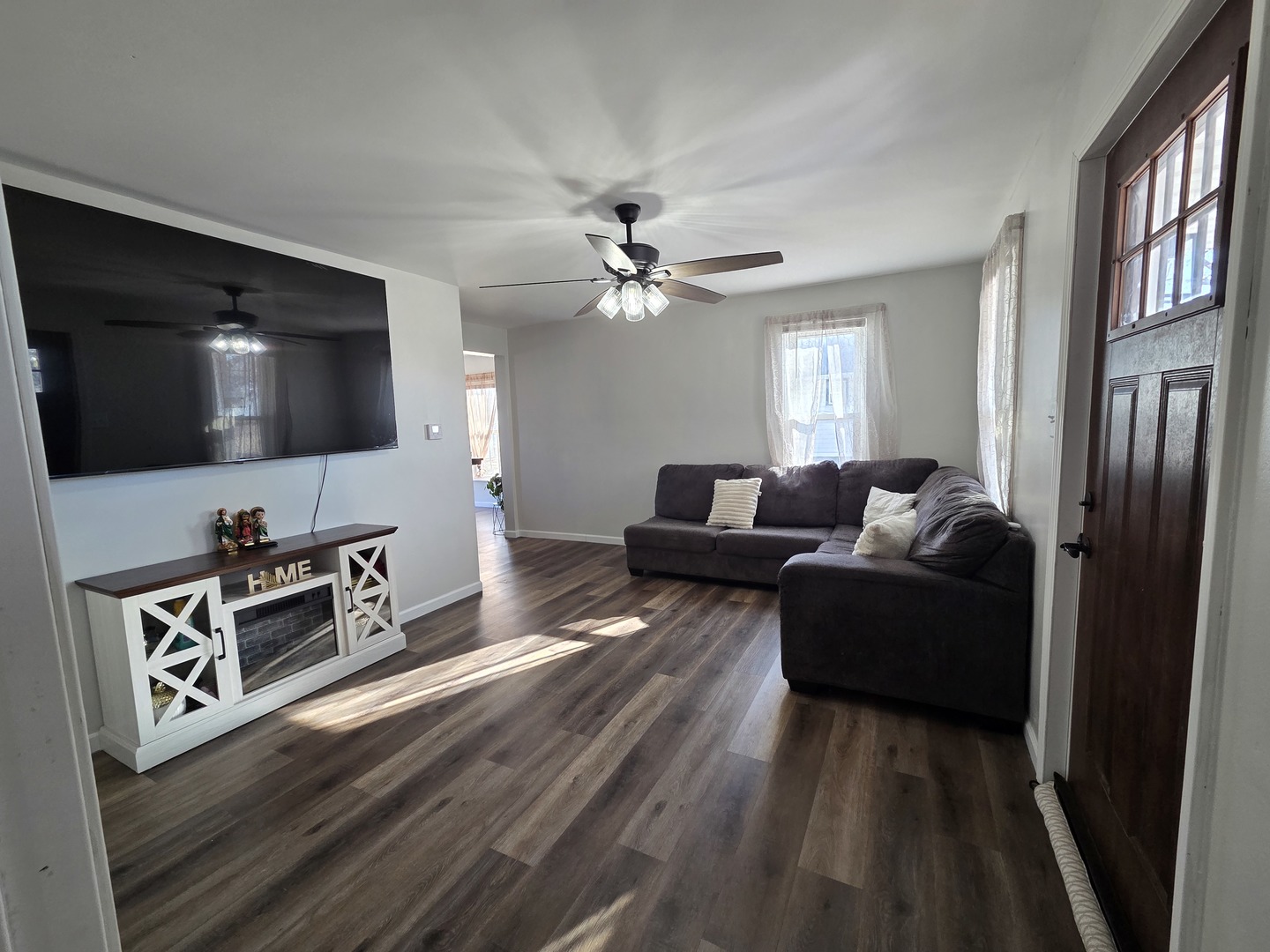 908 1st Avenue, Sterling, IL 61081