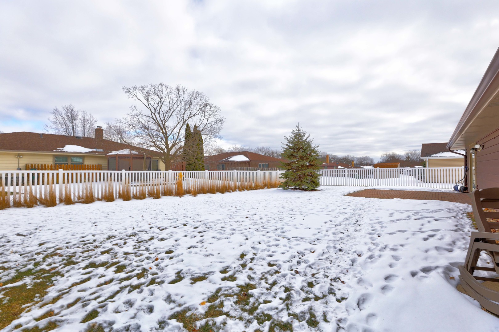 105 Glenridge Lane, Schaumburg, IL 60193