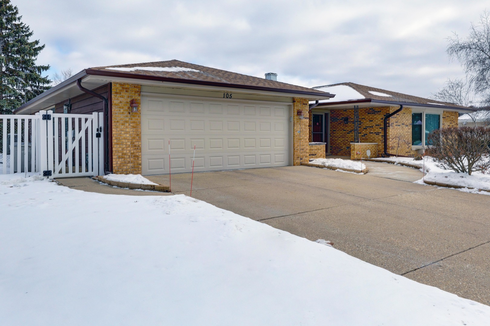 105 Glenridge Lane, Schaumburg, IL 60193