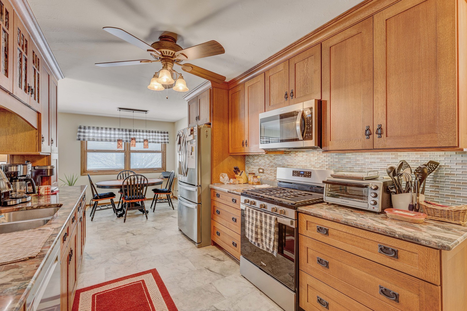 105 Glenridge Lane, Schaumburg, IL 60193