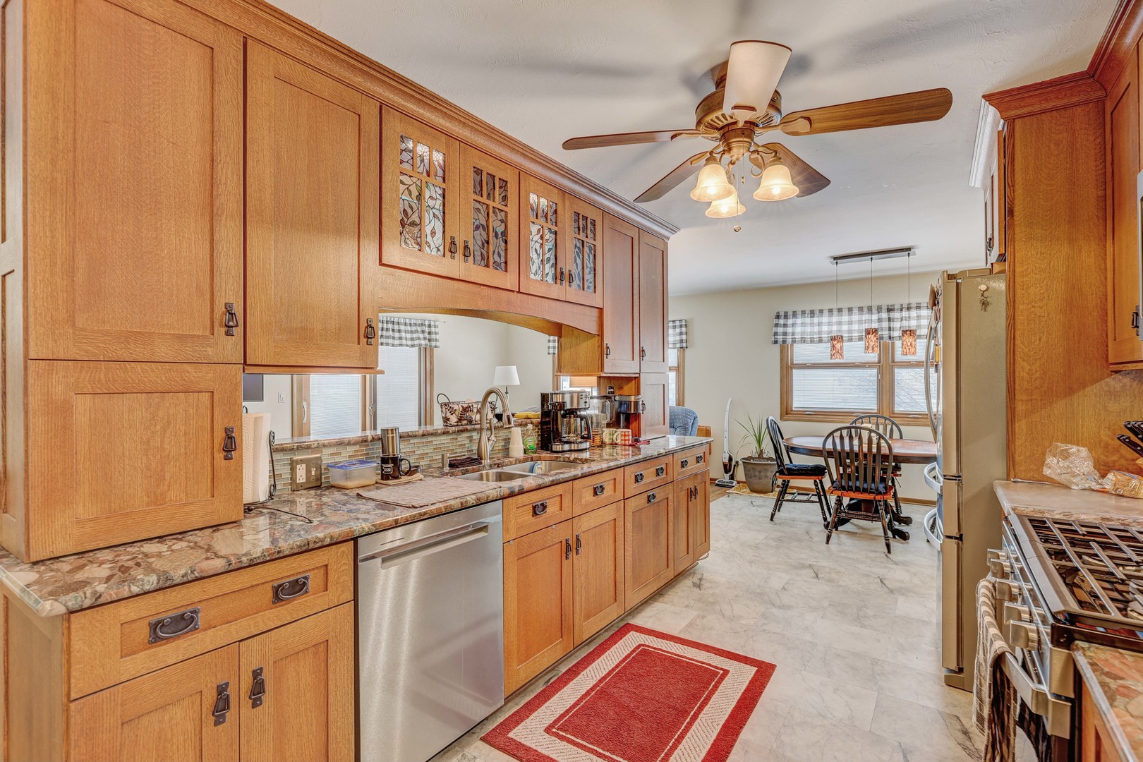 105 Glenridge Lane, Schaumburg, IL 60193