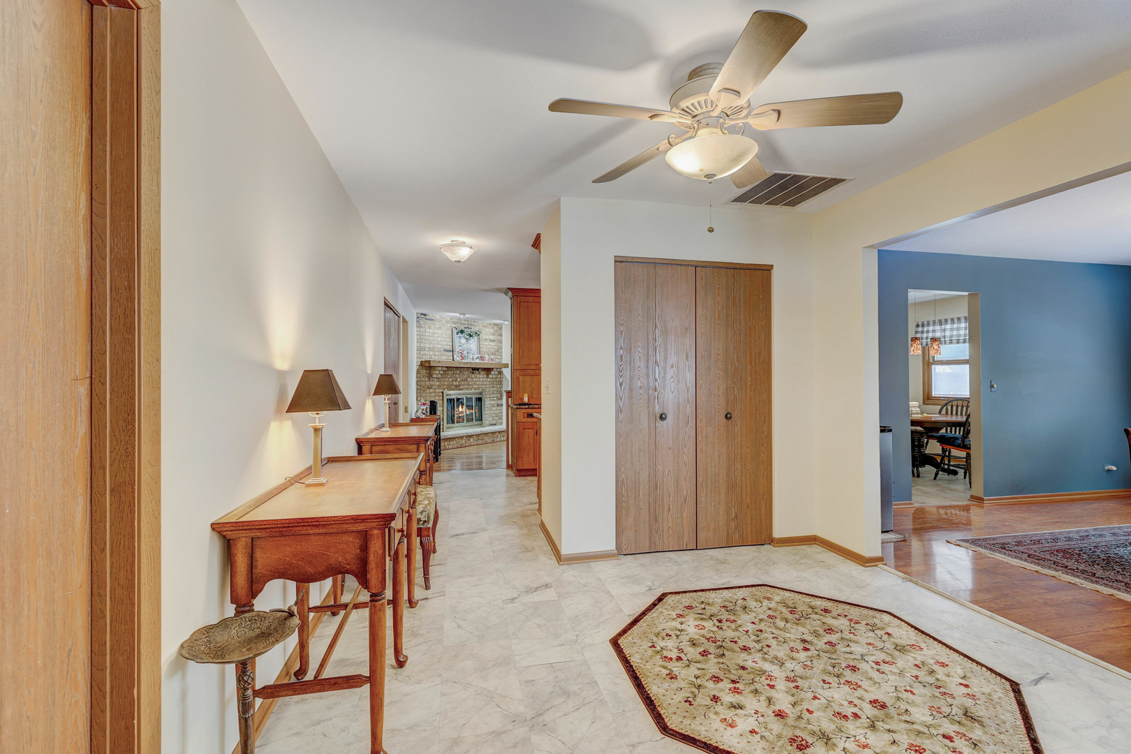 105 Glenridge Lane, Schaumburg, IL 60193