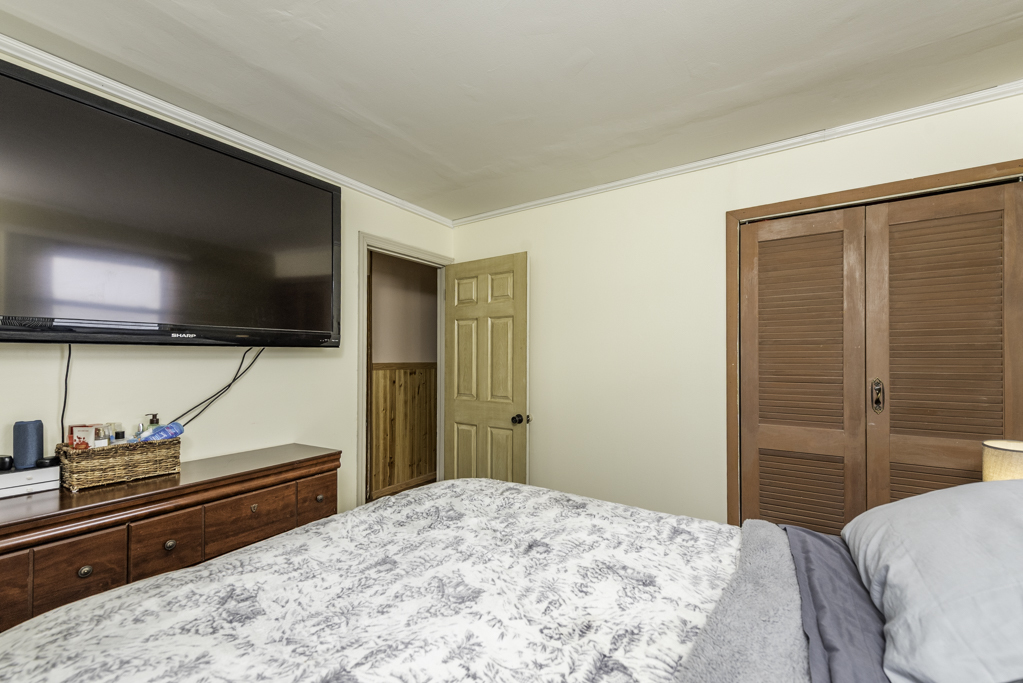 1115 Hillwood Circle, Round Lake Beach, IL 60073