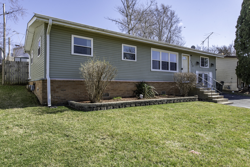 1115 Hillwood Circle, Round Lake Beach, IL 60073