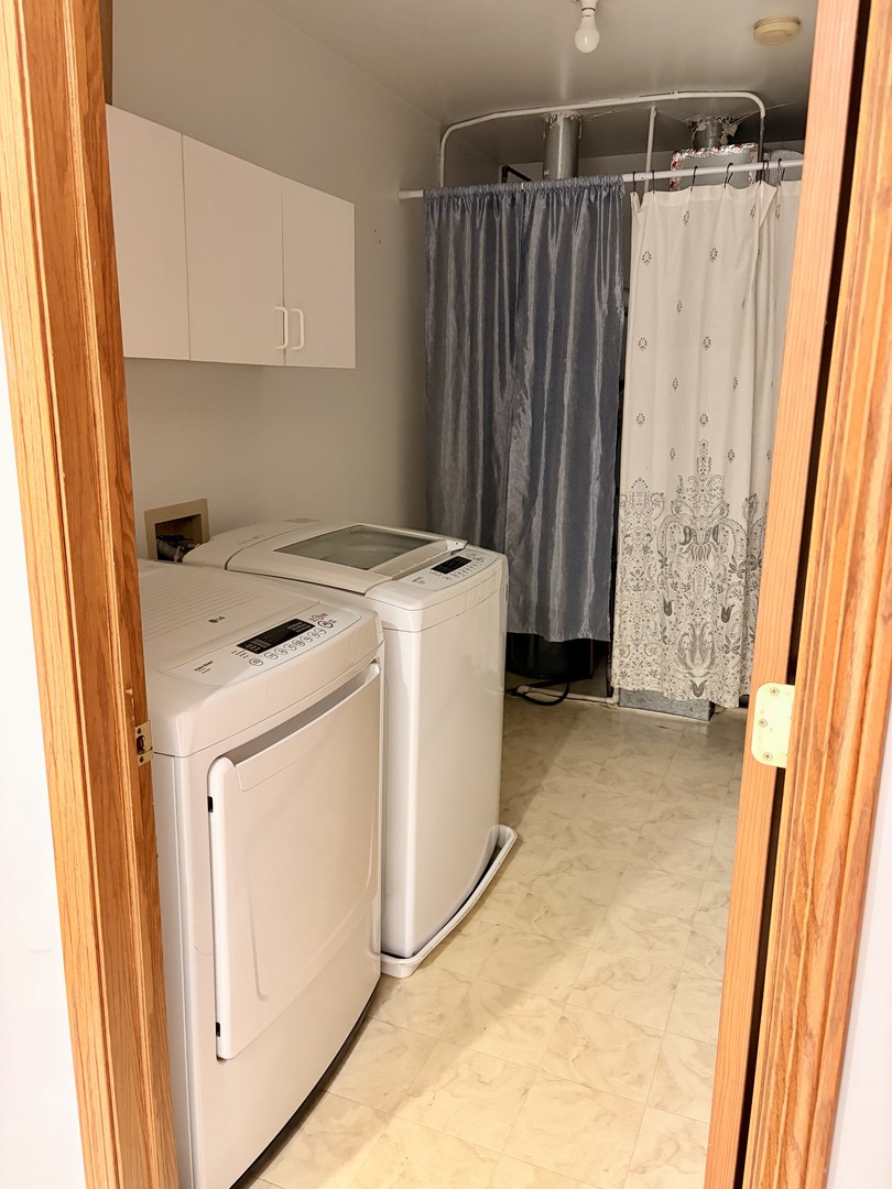 10956 S 76 Avenue #H, Palos Hills, IL 60465