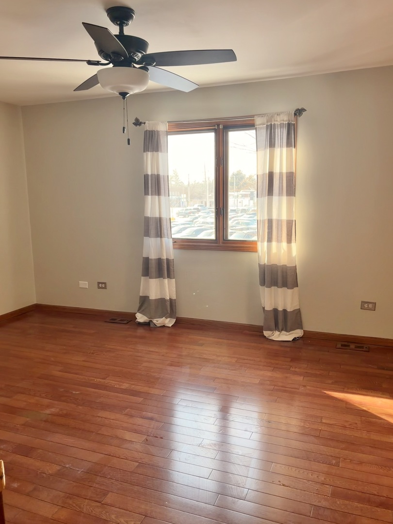 10956 S 76 Avenue #H, Palos Hills, IL 60465