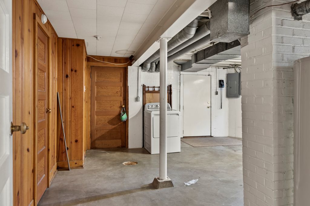 417 S Westlawn Avenue, Decatur, IL 62521