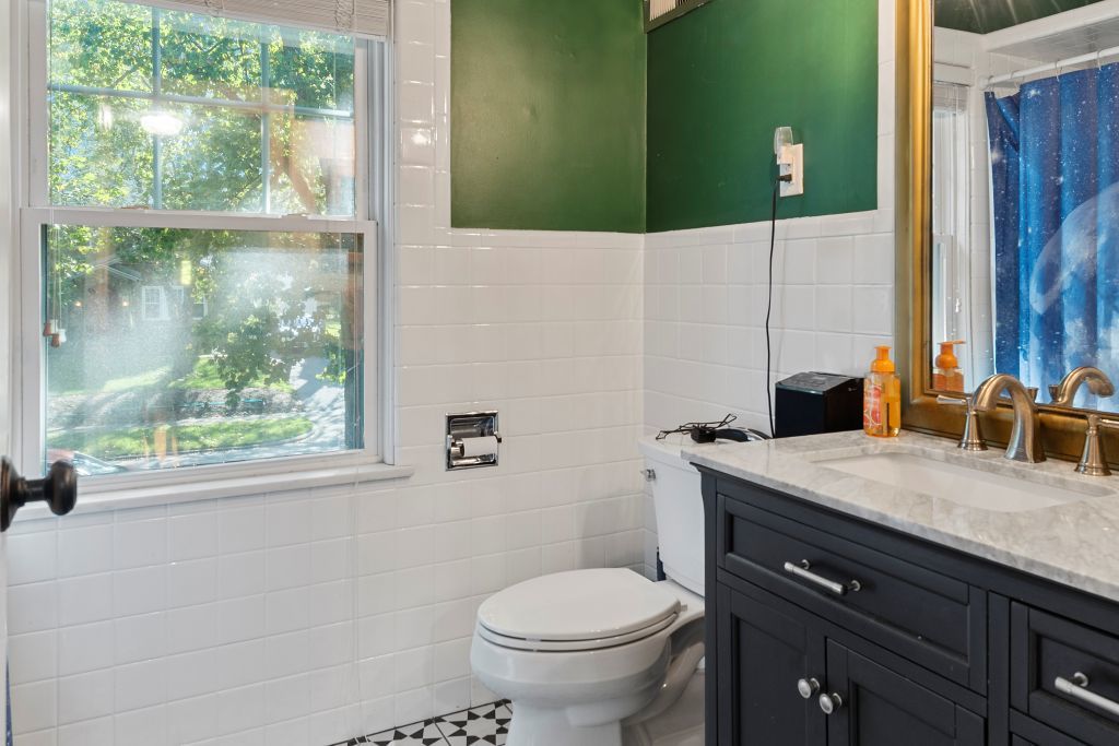 417 S Westlawn Avenue, Decatur, IL 62521