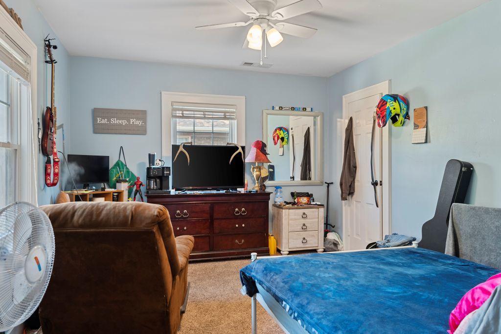 417 S Westlawn Avenue, Decatur, IL 62521