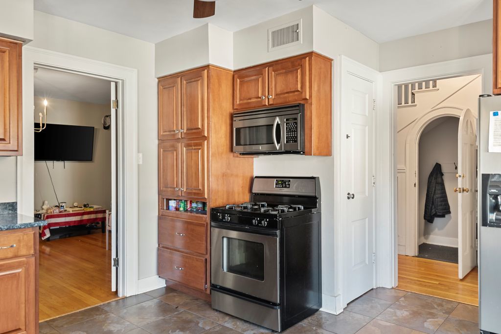 417 S Westlawn Avenue, Decatur, IL 62521