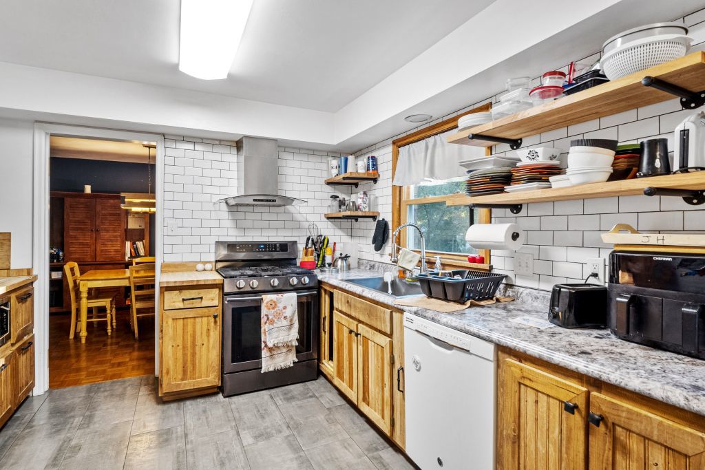 13 Briarcliffe Drive, Collinsville, IL 62234