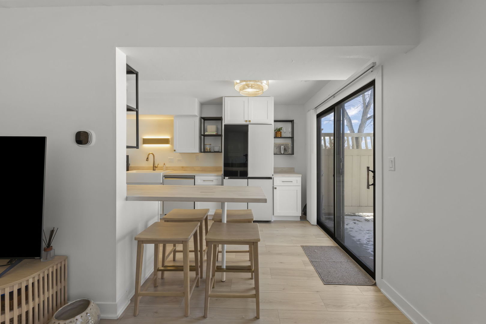 812 Dracut Lane #D, Schaumburg, IL 60173