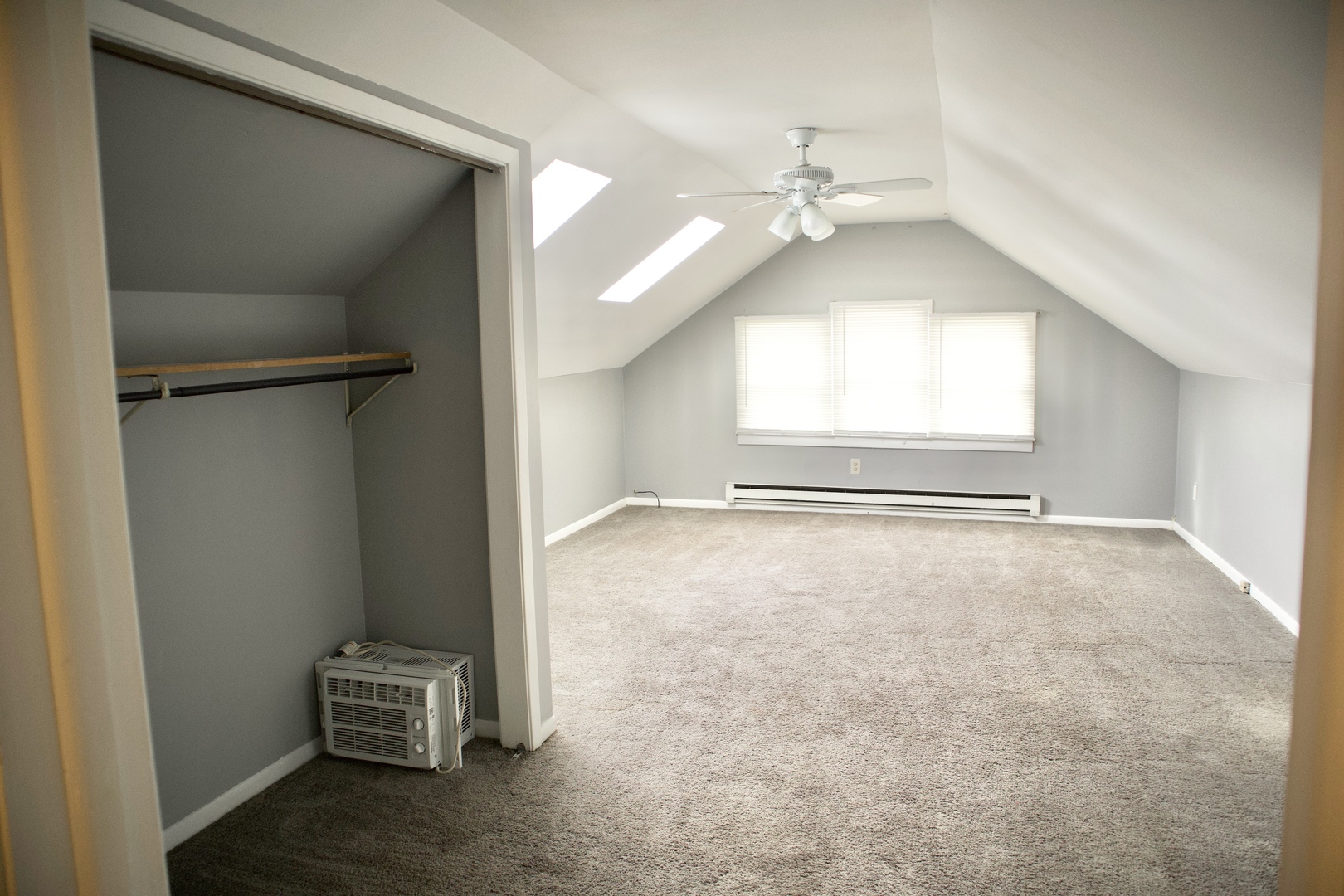 712 S Spencer Street, Aurora, IL 60505