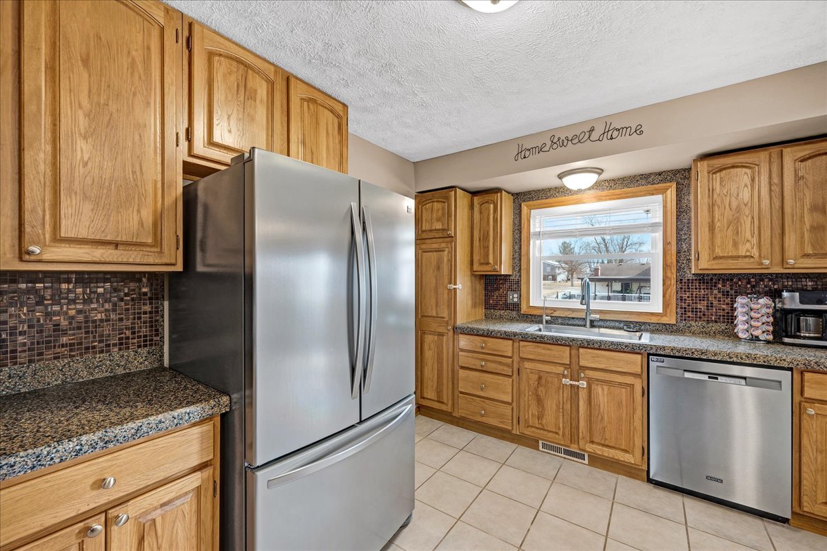 505 W North Street, Danvers, IL 61732