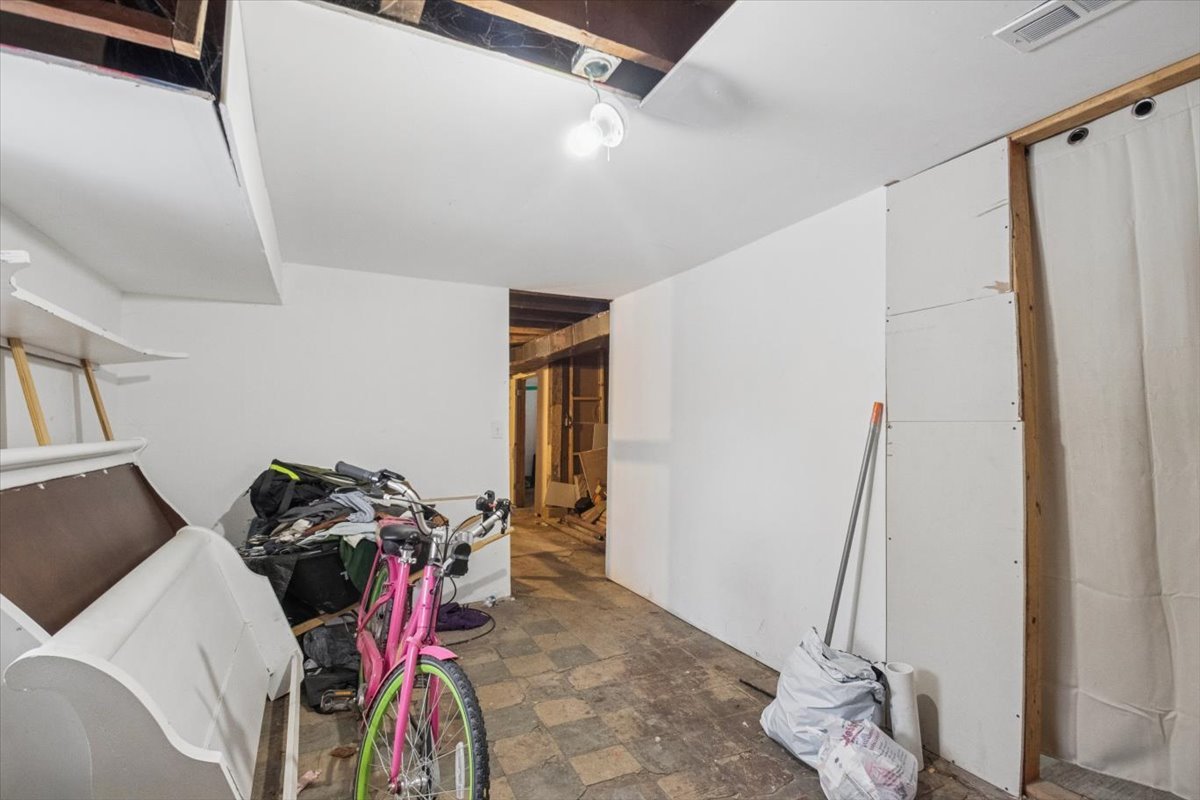 6027 S Loomis Boulevard, Chicago, IL 60636