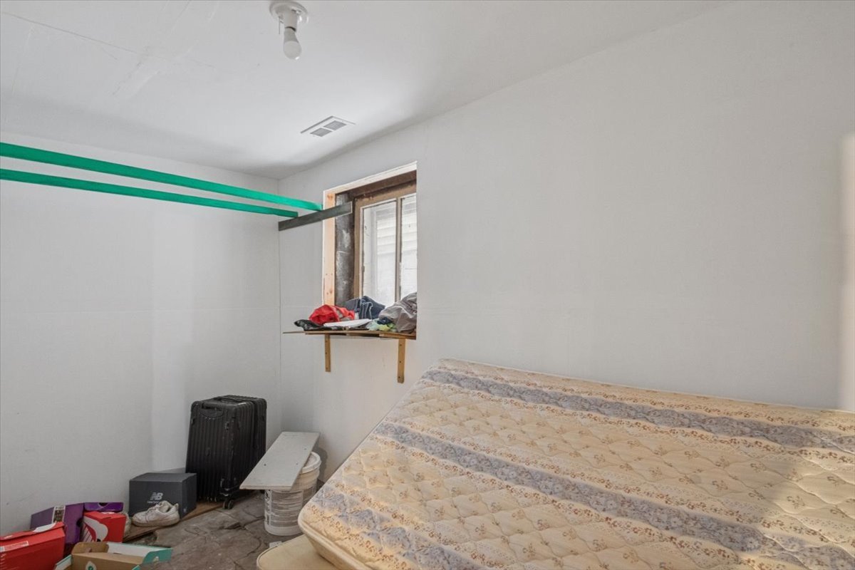 6027 S Loomis Boulevard, Chicago, IL 60636