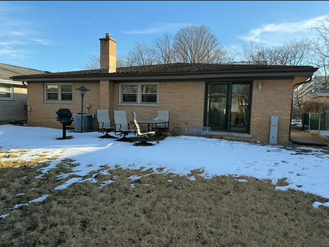 1406 Peterson Avenue, Park Ridge, IL 60068