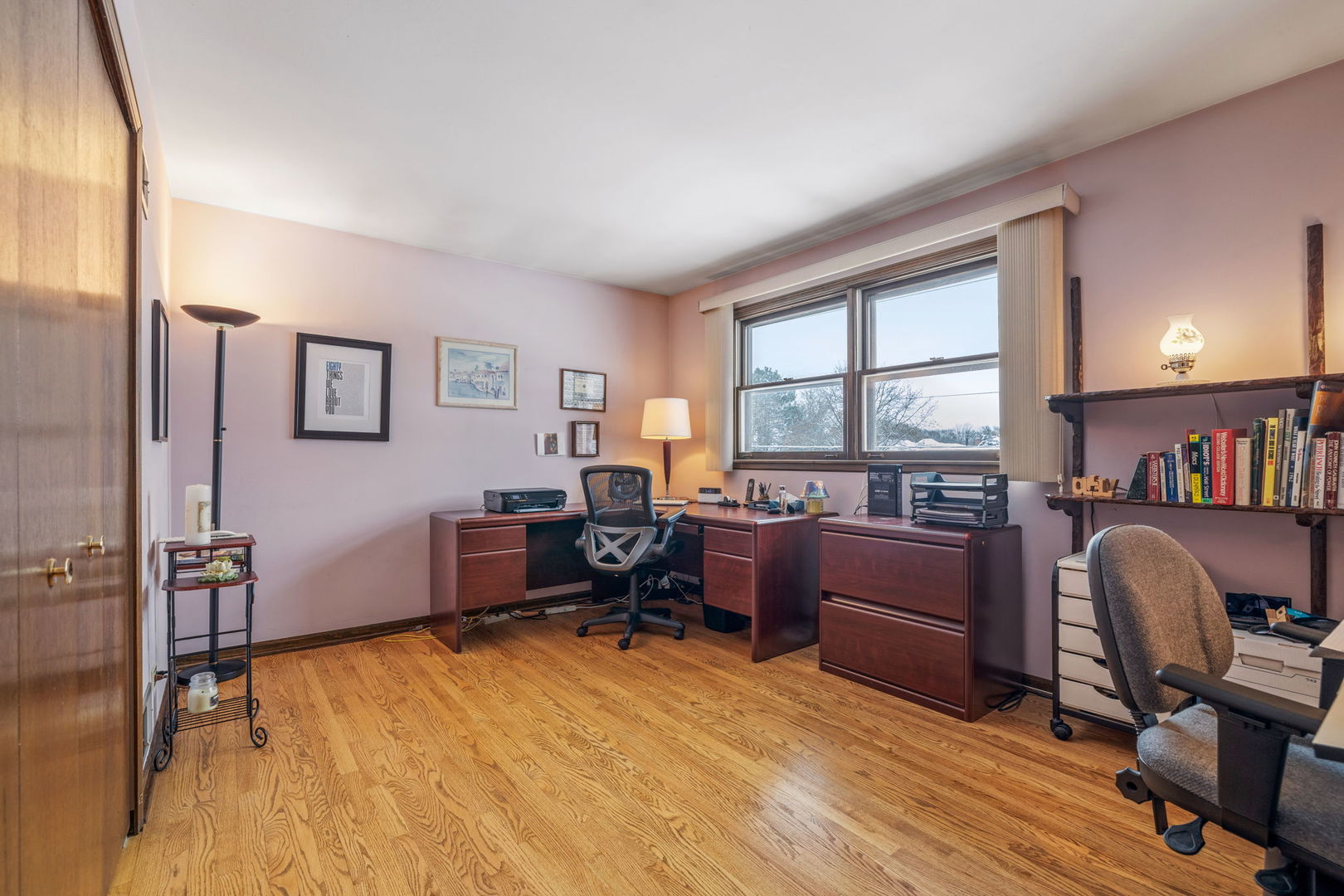 2439 N Windsor Drive, Arlington Heights, IL 60004