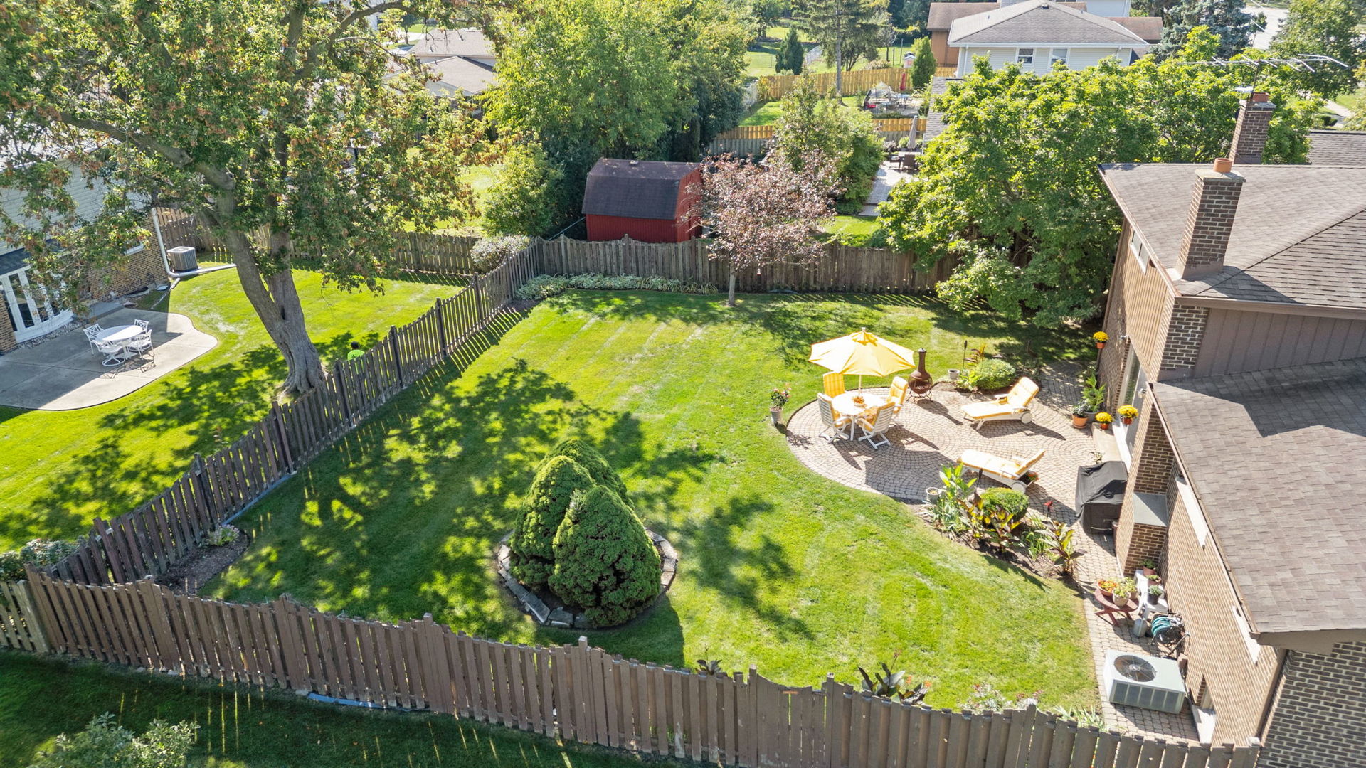 2439 N Windsor Drive, Arlington Heights, IL 60004