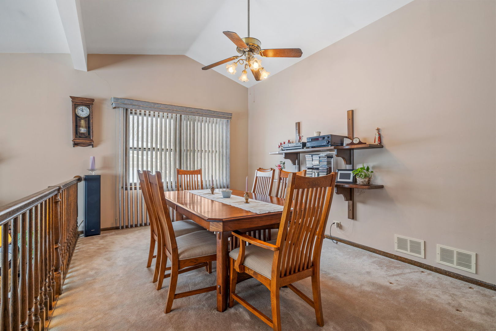 2439 N Windsor Drive, Arlington Heights, IL 60004