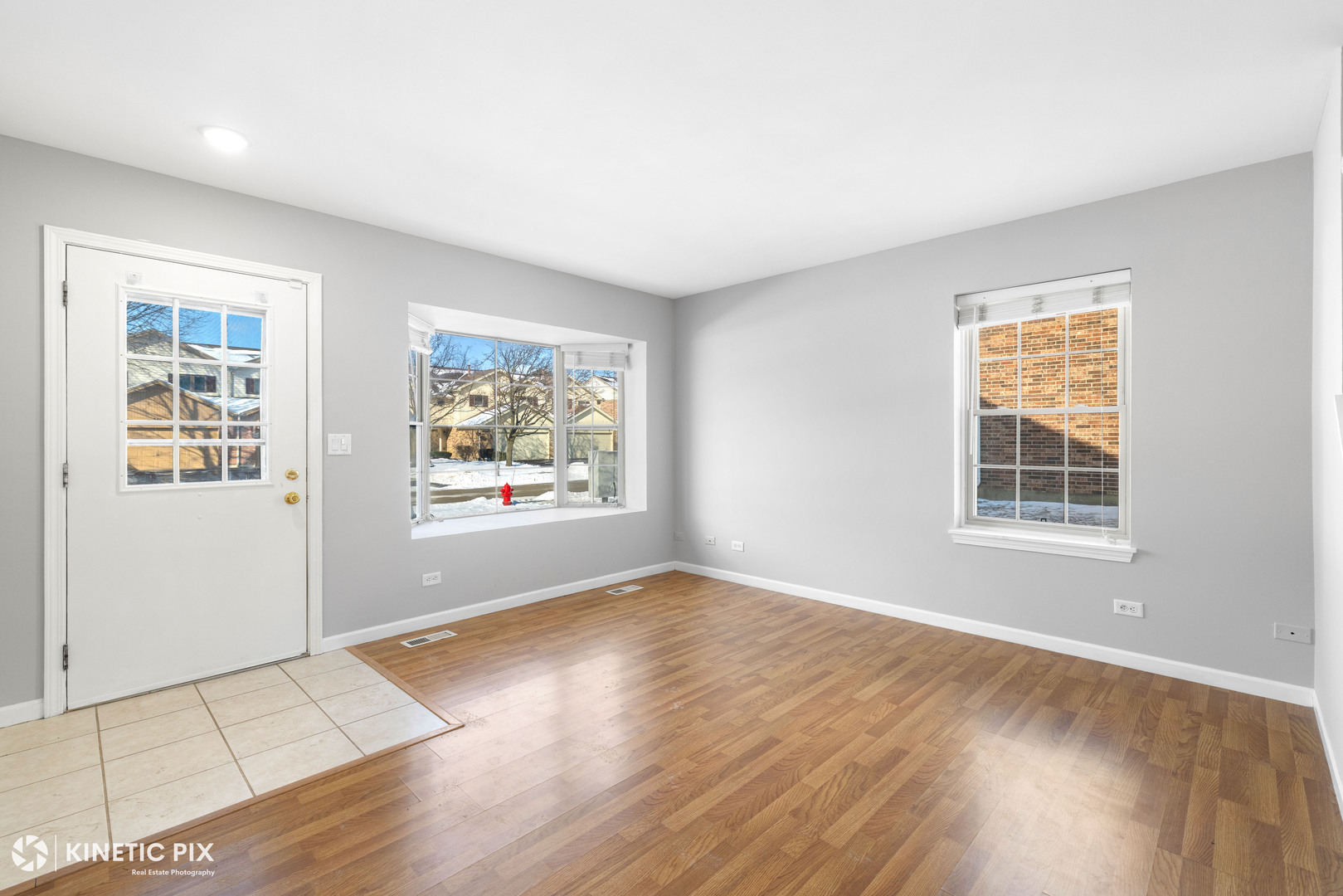 313 CROMWELL Court #313, Westmont, IL 60559