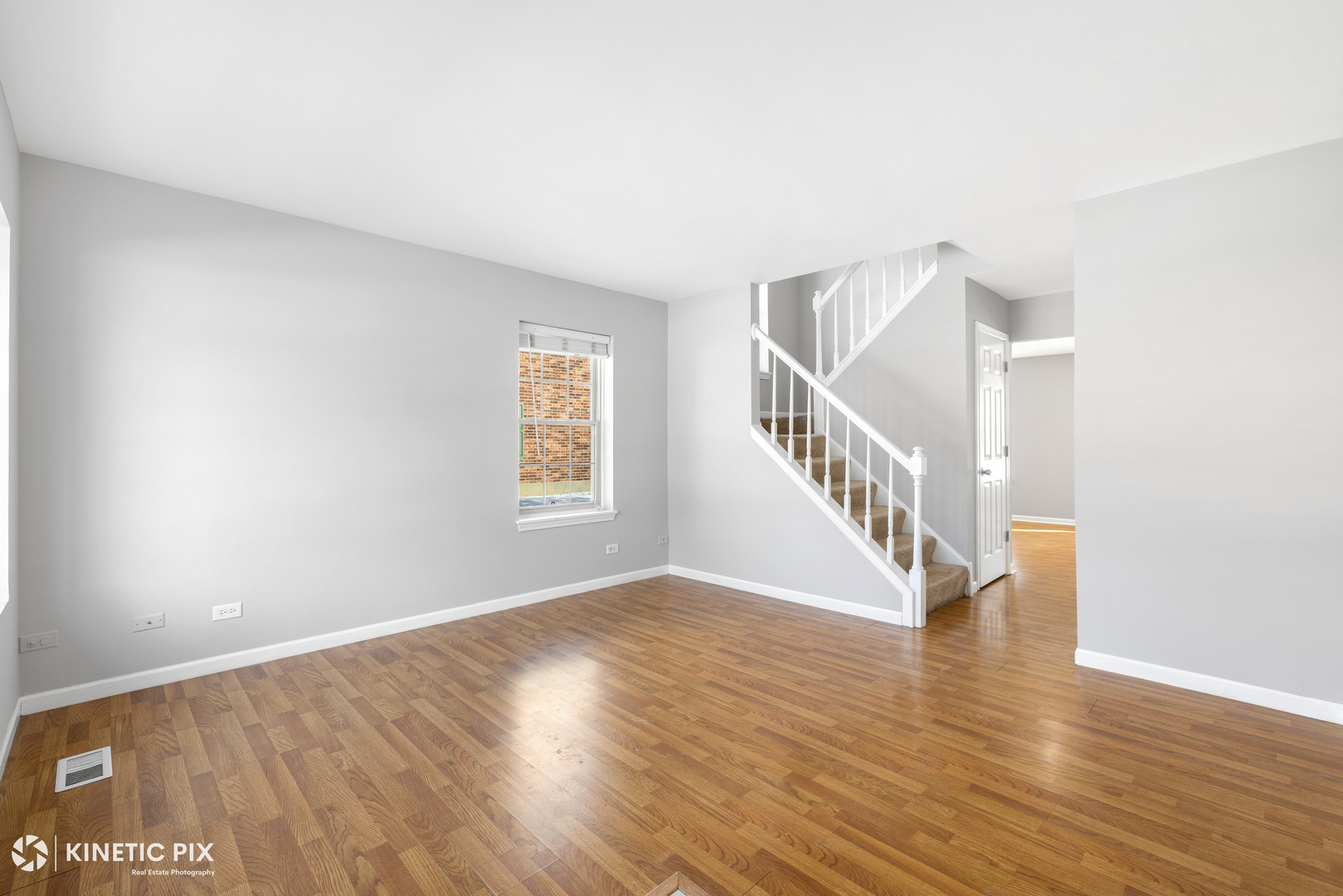 313 CROMWELL Court #313, Westmont, IL 60559