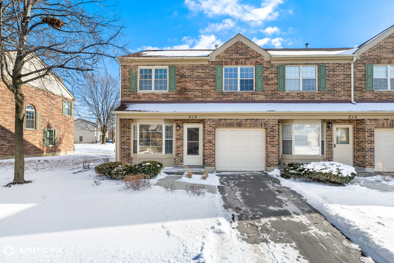 313 CROMWELL Court #313, Westmont, IL 60559