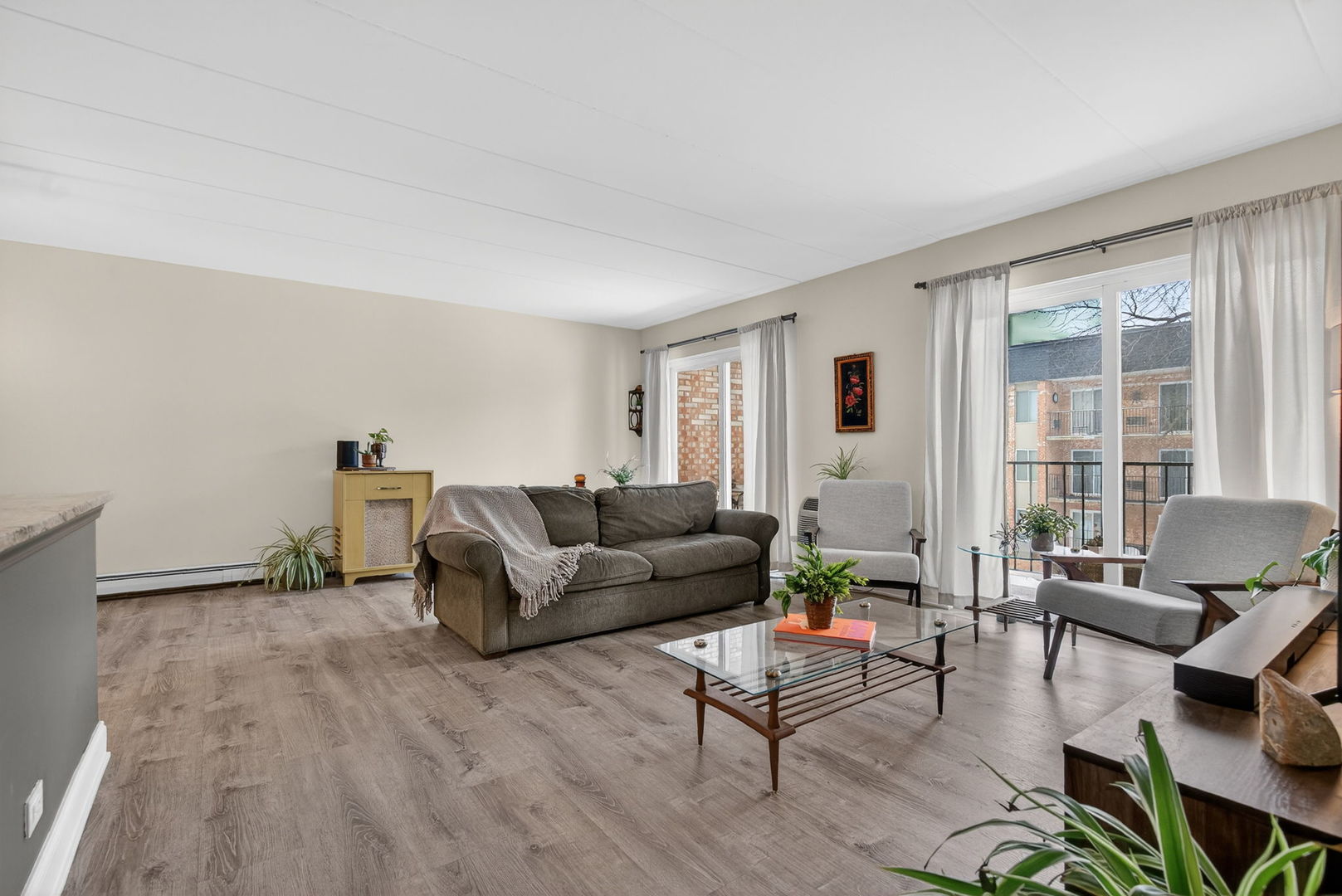 1041 N Mill Street #203, Naperville, IL 60563