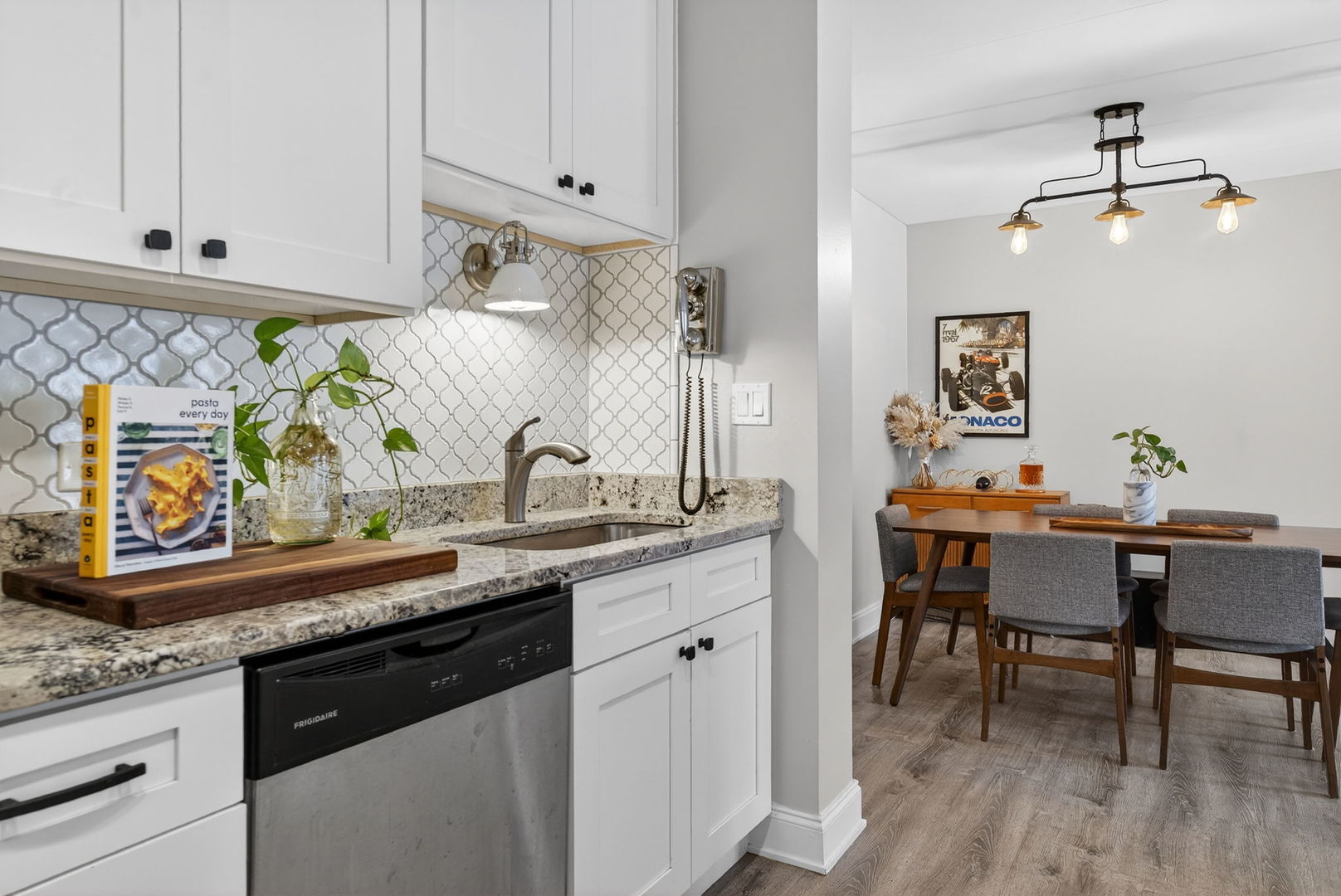 1041 N Mill Street #203, Naperville, IL 60563