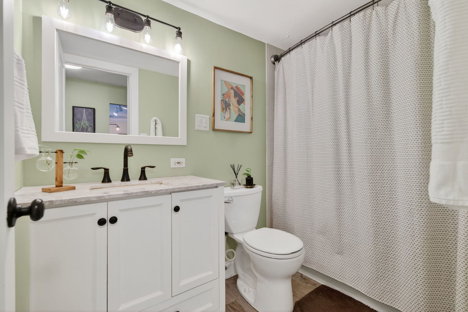 1041 N Mill Street #203, Naperville, IL 60563