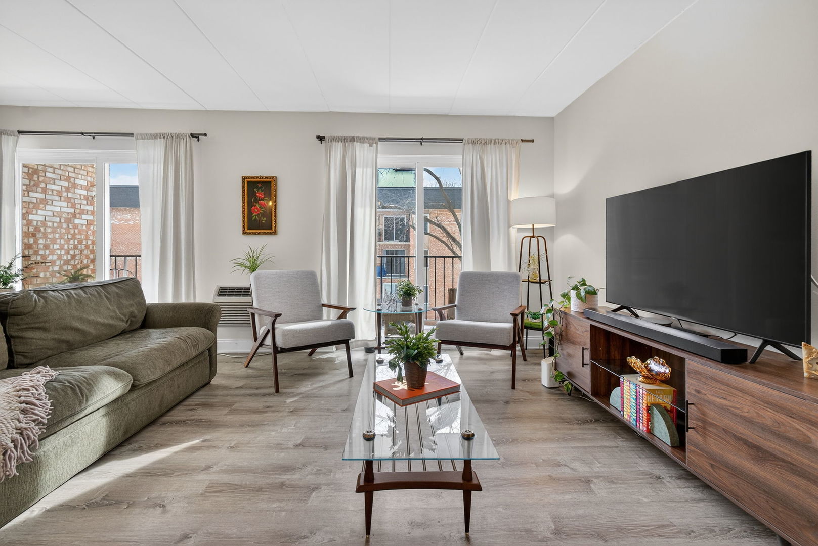 1041 N Mill Street #203, Naperville, IL 60563