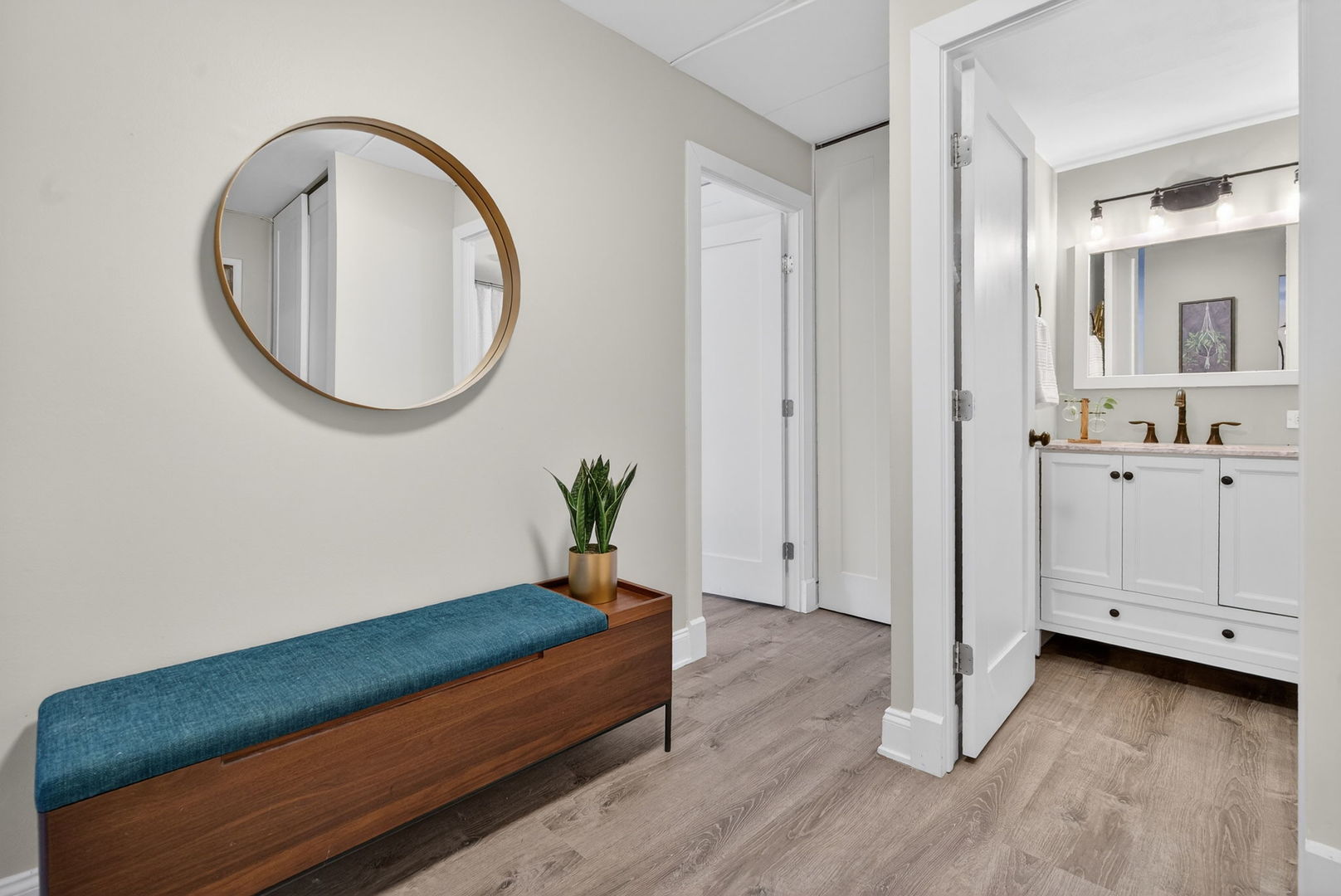 1041 N Mill Street #203, Naperville, IL 60563