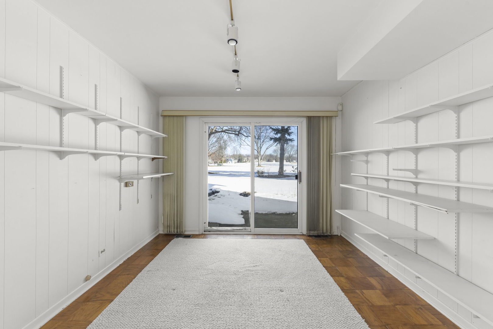 729 Burning Tree Lane, Naperville, IL 60563